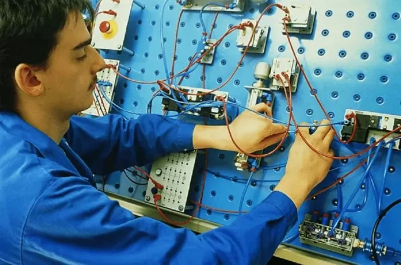 Ремонт и обслуживание телекоммуникационного оборудования и базовых станций в городе Лангепас